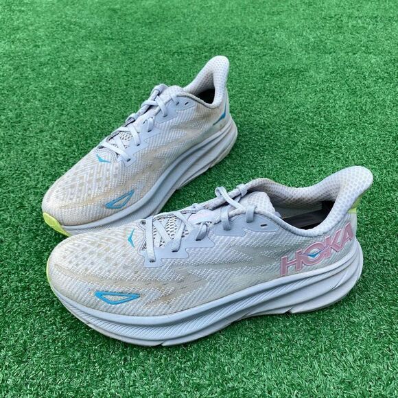 Hoka One One Shoes - HOKA ONE ONE CLIFTON 9 - Women’s Running Shoes - SIZE 9B